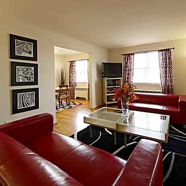 Oak Ridge Apartment 5510 Madison St Riverdale Park Md Apartments For Rent Rent Com