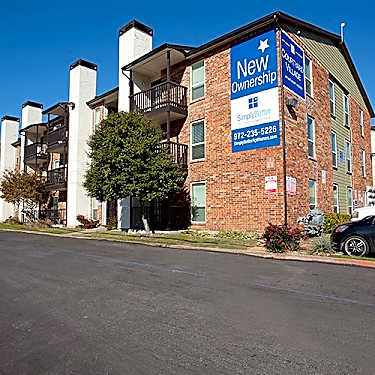 Courtyard Village 9737 Forest Lane Dallas Tx Apartments For