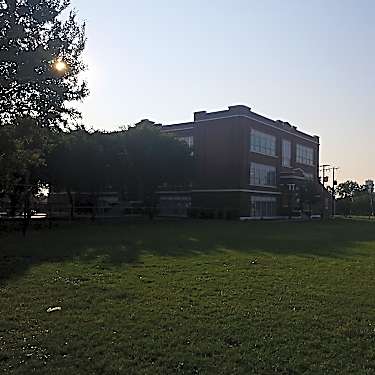Austin School Lofts 1309 13th St Wichita Falls Tx Apartments For Rent Rent Com