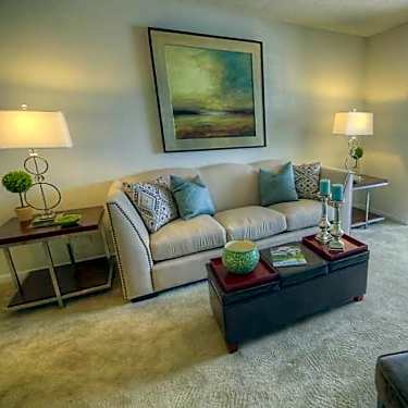 The Orchards Apartments 5360 Orchard Hill Dr Roanoke Va Apartments For Rent Rent Com