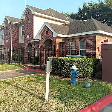 Plum Creek 6969 South Loop E Houston Tx Apartments For Rent Rent Com