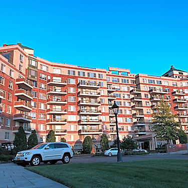 The Wyndham At Garden City 111 Cherry Valley Ave Garden City