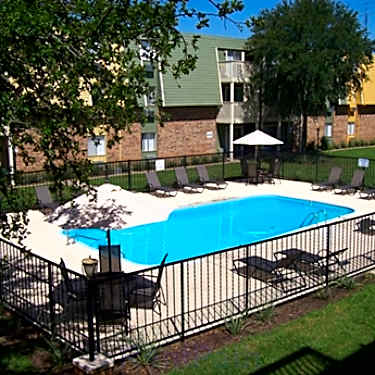 La Donna Place Apartments 2612 Southwest Parkway Wichita Falls Tx Apartments For Rent Rent Com