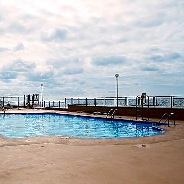 Executive Towers At Lido 854 860 East Broadway Long Beach Ny Apartments For Rent Rent Com