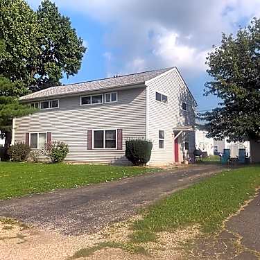 Franklin North Village Apts 57 Schoolhouse Rd Franklin In