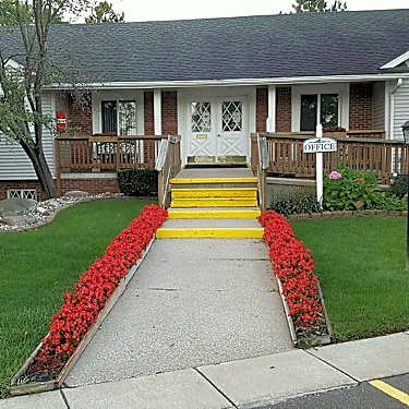 Old Orchard Senior Living 10500 Lapeer Rd Davison Mi Apartments For Rent Rent Com