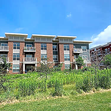Metro View Apartments 825 Jupiter Dr Madison Wi Apartments For Rent Rent Com