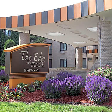 The Edge Of Uptown 3025 Ottawa Ave S Saint Louis Park Mn Apartments For Rent Rent Com