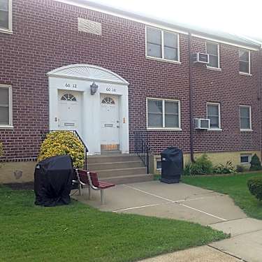 Deepdale Gardens 60 33 Marathon Parkway Little Neck Ny Apartments For Rent Rent Com