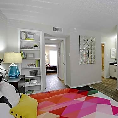 Escapade 7600 Blanco Road San Antonio Tx Apartments For Rent