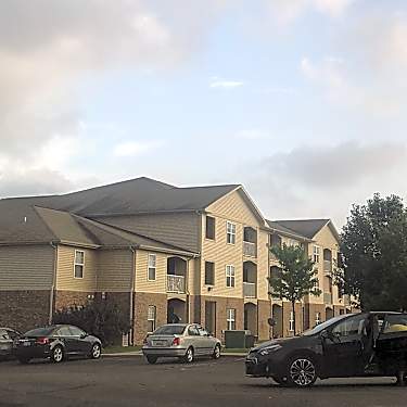 Canterbury House Apartments 690 Dragonfly Kalamazoo Mi Apartments For Rent Rent Com