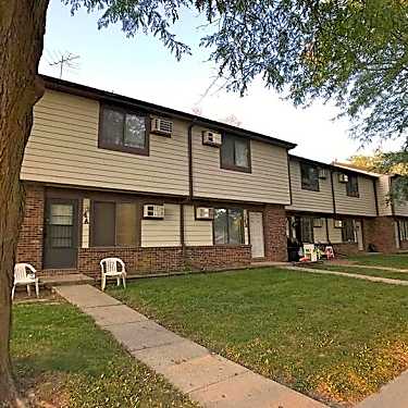 Courtyard Apartments 1453 North 11th Ave East Newton Ia Apartments For Rent Rent Com