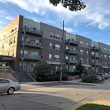 Hide House Lofts Bayview 2615 S Greeley St Milwaukee Wi Apartments For Rent Rent Com