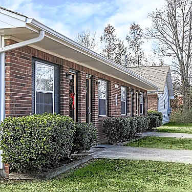 East Ridge Village Apartments 5322 Clemons Road East Ridge Tn Apartments For Rent Rent Com