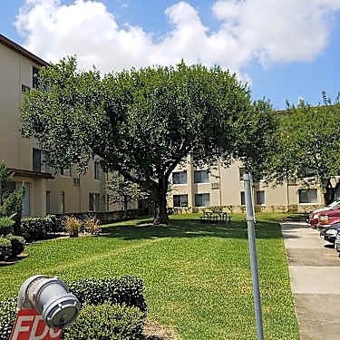Centennial Square 805 Schilling St Baytown Tx Apartments For Rent Rent Com