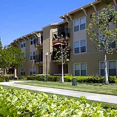 Fountainglen Temecula 55 27250 Nicolas Rd Temecula Ca Apartments For Rent Rent Com