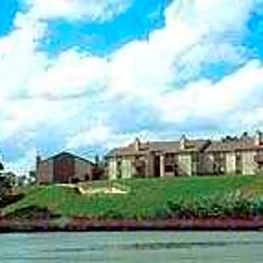 Grand Point Bay Apartments 240 Matthews Drive Hot Springs Ar Apartments For Rent Rent Com