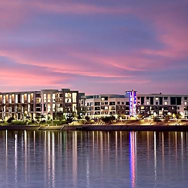 Ten01 On The Lake 1001 E Playa Del Norte Drive Tempe Az Apartments For Rent Rent Com