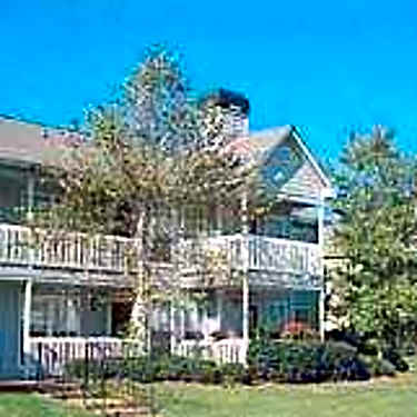 Spring Lake At White Oak 10 Lakeside Way Newnan Ga Apartments For Rent Rent Com