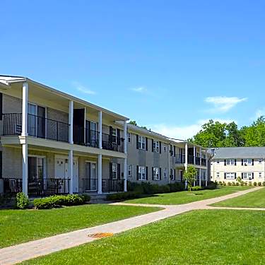 Queens Gardens Apartments 3 Ronald Drive Colonia Nj