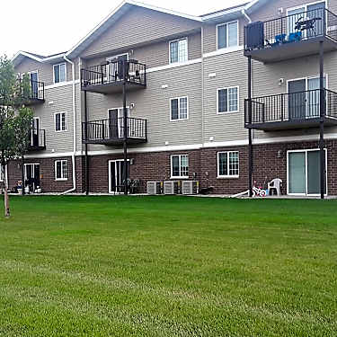 Ashland Apartment Homes 2151 36th Ave S Grand Forks Nd