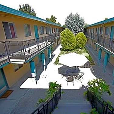 Cedar Grove Apartments 1200 Davis Street San Leandro Ca Apartments For Rent Rent Com