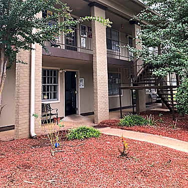 The Grove Apartments 205 Lynn Ln Starkville Ms Apartments For