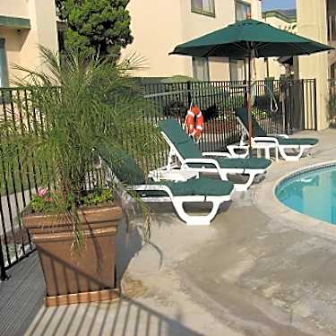 East Orange Village 225 E Orange Ave Chula Vista Ca Apartments For Rent Rent Com