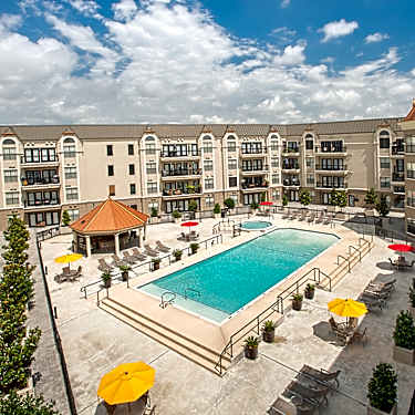 Chateau De Ville 4040 Spring Valley Rd Dallas Tx Apartments For Rent Rent Com
