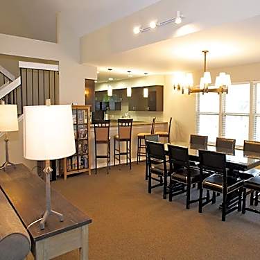 Le Coeur Du Monde 2035 Clermont Crossing Drive Saint Louis Mo Apartments For Rent Rent Com