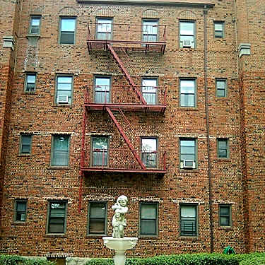 Eldorado Arms 10 Hemingway Ave New Rochelle Ny Apartments For