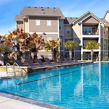 Campus Quarters 112 S University Blvd Mobile Al Apartments