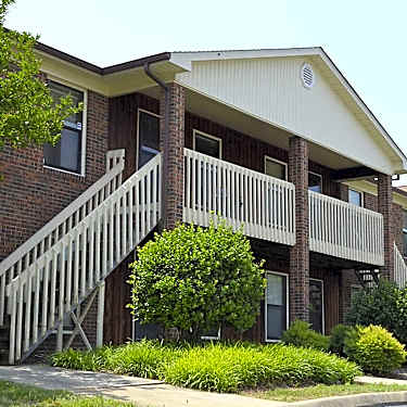 Willow Creek Apartments 1515 South Mebane Street Apt 100 Burlington Nc Apartments For Rent Rent Com
