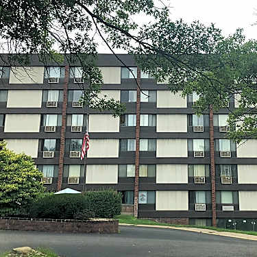 Chestnut Hill Apartments 960 Chestnut Ridge Rd Morgantown Wv Apartments For Rent Rent Com