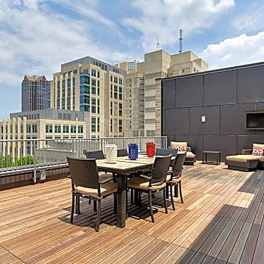 The L Apartments 5 W Davie St Raleigh Nc Apartments For Rent Rent Com