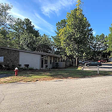 Whisperwood Apartments 1506 E 16th Ave Cordele Ga Apartments For Rent Rent Com