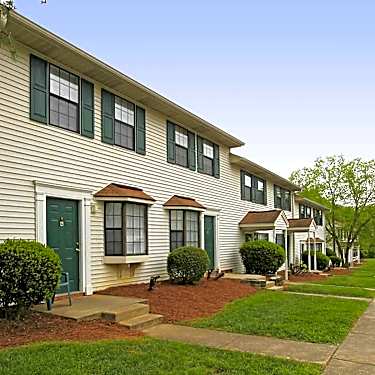 Carolina Woods Apartments 3409 B North O Henry Boulevard Greensboro Nc Apartments For Rent Rent Com