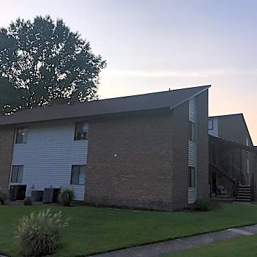 Brandywood Acres Apartments 281 Liberty Dr Jacksonville Nc Apartments For Rent Rent Com