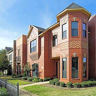 District Of Highland Village Lofts 120 Main Street Suite 128 Highland Village Tx Apartments For Rent Rent Com