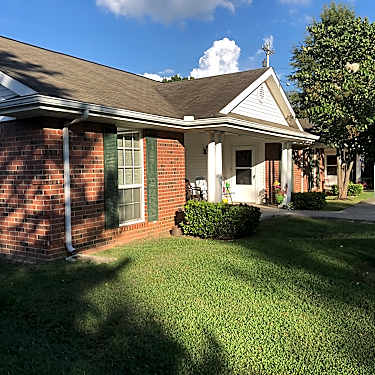 Mckendree Arbors At Springfield 1103 5th Ave W Springfield Tn Apartments For Rent Rent Com