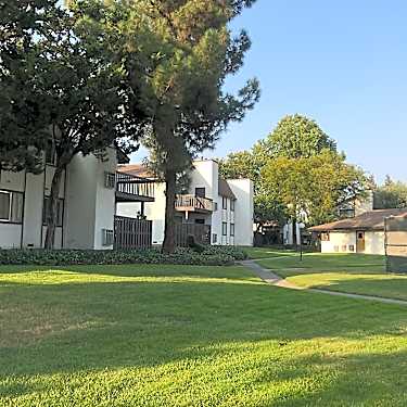 Country Club 1700 E Tabor Ave Fairfield Ca Apartments For