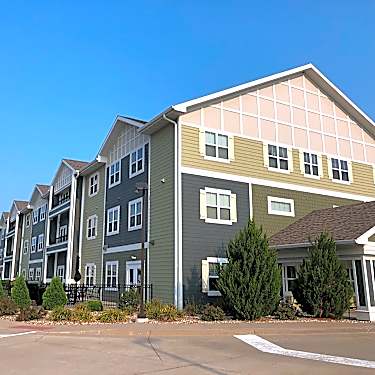 Legacy Manor Of Cedar Rapids 1350 Ahearn Dr Ne Cedar Rapids Ia Apartments For Rent Rent Com