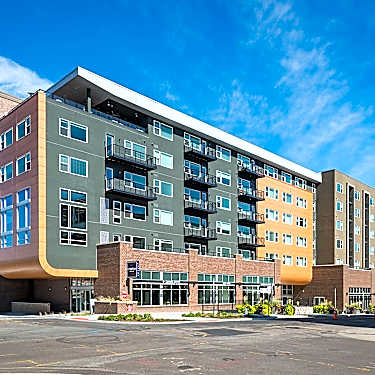 Canvas On Blake 2401 Blake St Denver Co Apartments For Rent