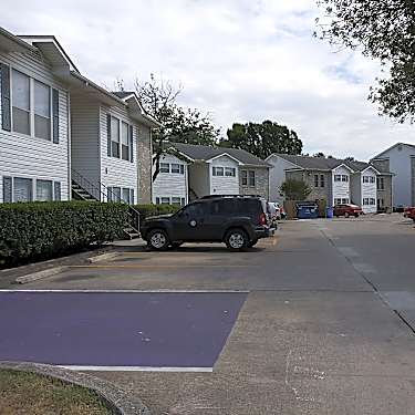 Middletowne Apartments 1111 N Hwy 123 Byp Seguin Tx