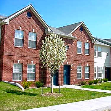 Crossroads Of Lee S Summit 2200 Ne Town Centre Boulevard Lees Summit Mo Condo For Rent Rent Com