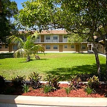 River Oaks Apartments 2929 N Dixie Highway Oakland Park Fl Apartments For Rent Rent Com