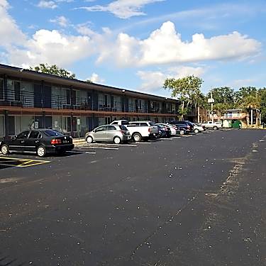 Maxwell Garden Apartments 4049 S Orange Blossom Trl Orlando Fl Apartments For Rent Rent Com