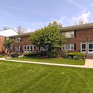 Madison Mall Apartments 286 294 Main Street Madison Nj Apartments For Rent Rent Com