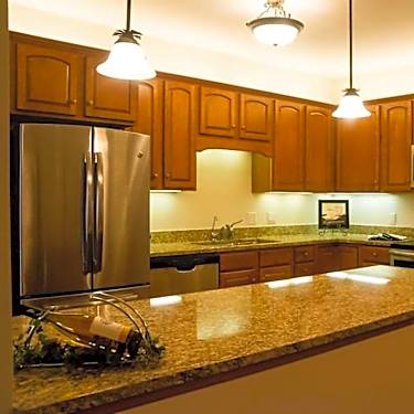 The Laurel 250 Turners Crossroad S Golden Valley Mn Apartments For Rent Rent Com