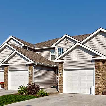 Staley Crossing 9535 N Main Street Kansas City Mo Townhome For Rent Rent Com